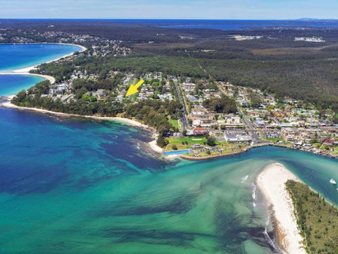 Sandalwood At Huskisson - Darwin Tourism 1