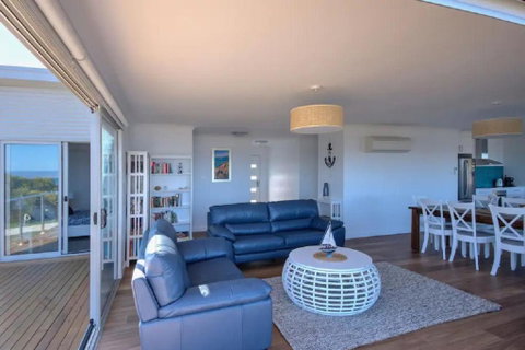 Sandbar Beach House - Darwin Tourism 2