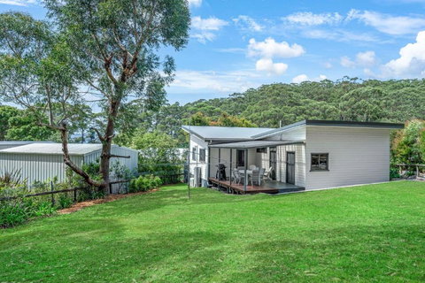 Sandlines At Hyams Beach - Darwin Tourism 2