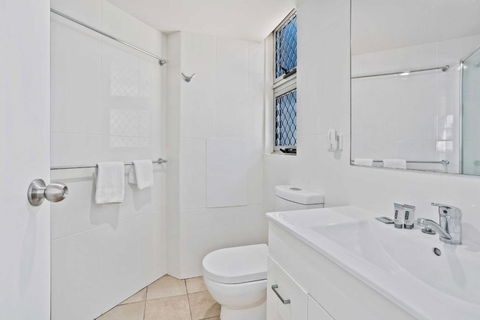 Sandown - Hosted By Burleigh Letting - Darwin Tourism 2