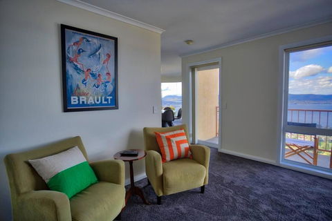 Sandy Bay Townhouse - Darwin Tourism 1