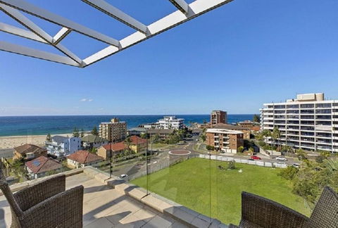 Sandy Cove Apartment The Entrance 31 - Darwin Tourism 1