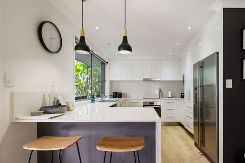 Sandy Dunes Retreat Pet-Friendly Wurtulla Home - Darwin Tourism 3