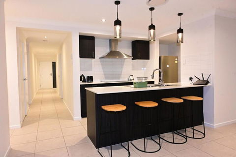 Spacious 4 Bedroom Retreat Fully Air Conditioned - Darwin Tourism 0