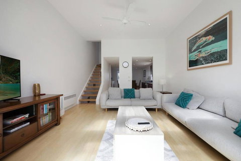 THE BAY - Luxury Accommodation By The Sea - Darwin Tourism 1