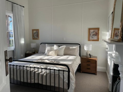 The Country House Maffra - Darwin Tourism 2