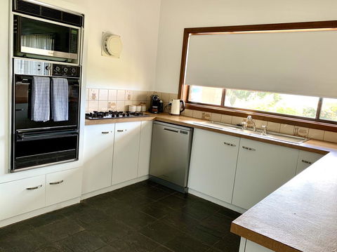 Beachside House - Darwin Tourism 1