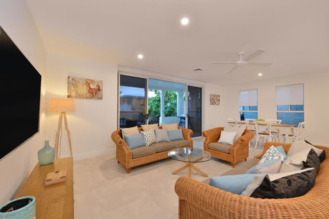 Beachview Villa 7 Plantation House - Darwin Tourism 3