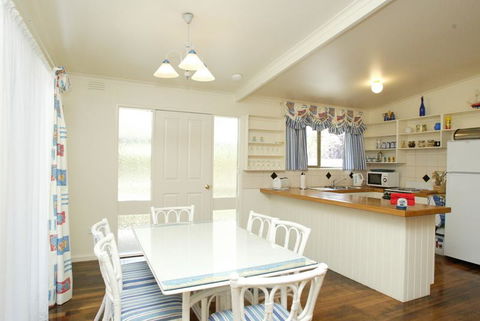 Beachwalk Cottage - Darwin Tourism 0