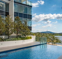 Beautiful Modern Lake View Apartment - Darwin Tourism