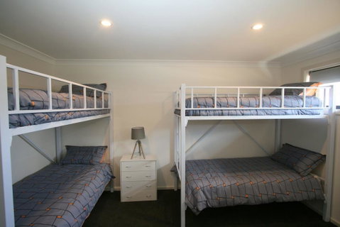 Bedrock - 11 Twynam Street, Jindabyne - Darwin Tourism 2