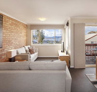 Beloka 9 - Overlooking Lake Jindabyne - Darwin Tourism