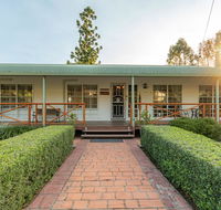 Birds 'n' Bloom Cottages - Darwin Tourism