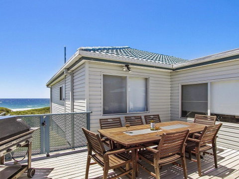 Blue Horizon - Beachfront With Fireplace - Darwin Tourism 0