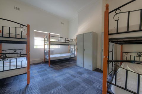 Blue Mountains Backpacker Hostel - Darwin Tourism 1