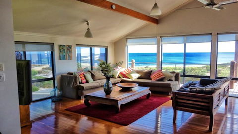 Blue Ocean Haven - Peppermint Grove Beach WA - Darwin Tourism 1