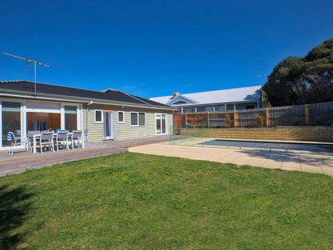 Bluetopia - Sparkling Solar Heated Pool! - Darwin Tourism 3