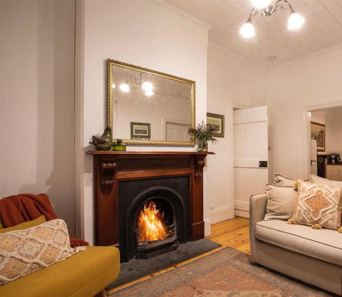 The Retreat In Basket Range - Darwin Tourism 1