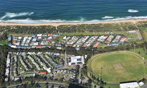 Wollongong Surf Leisure Resort - Darwin Tourism 0