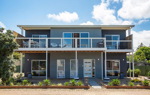 Xanadu - Aldinga Beach - C21 SouthCoast Holidays - Darwin Tourism 0