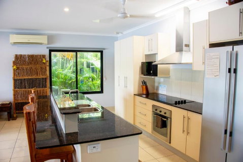 Bungalow 25 At Lake Bennett - Darwin Tourism 4