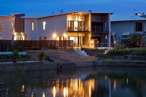Marina Views Townhouse - Darwin Tourism 2