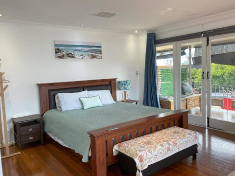 Zen Escape Guest House- Romantic Escape, Cozy Delight, Oasis Suite - Darwin Tourism 0