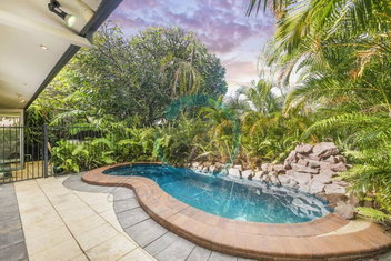 ZEN TREETOPS - Boutique 2-BR Apt W/ Private Pool with Darwin Tourism