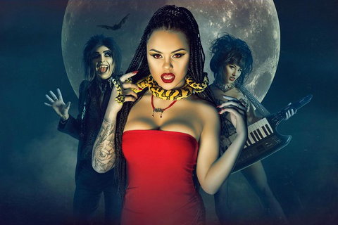 Dracula's Cabaret - Gold Coast - Darwin Tourism 2