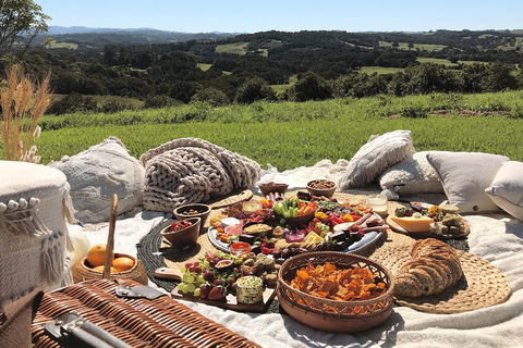 A Picnic In Byron Bay - Darwin Tourism 0