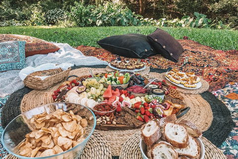 A Picnic In Byron Bay - Darwin Tourism 1