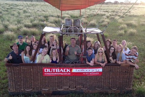 Early Morning Ballooning In Alice Springs - Darwin Tourism 3