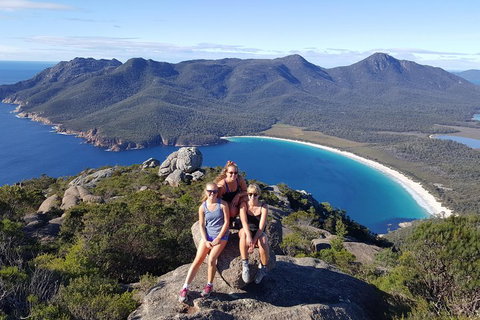 2-Day Tas East Coast Escape Tour Including Bay Of Fires, Wineglass Bay & Devils - Darwin Tourism 1