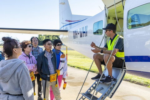 Scenic Flight - Great Barrier Reef, Heart Reef, Whitehaven Beach & Hill Inlet! - Darwin Tourism 1