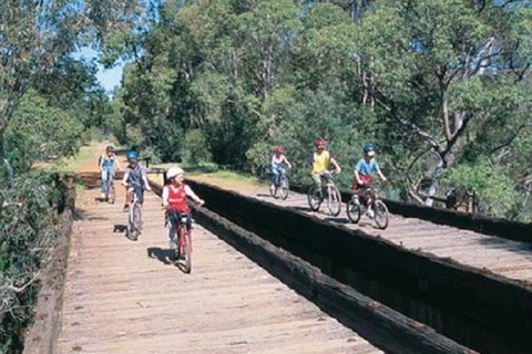 Perth Hills - Wildlife, Art & Gastronomy - Darwin Tourism 2