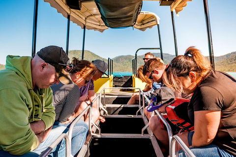 Airlie Beach Glass Bottom Boat Tour - Darwin Tourism 0