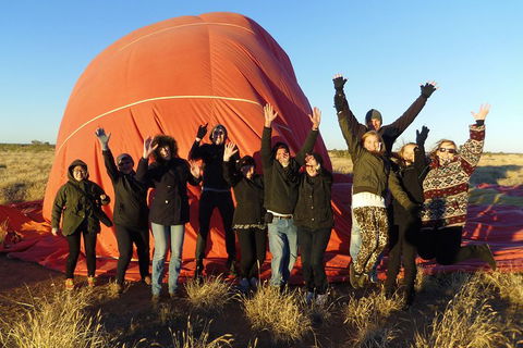 Early Morning Ballooning In Alice Springs - Darwin Tourism 5